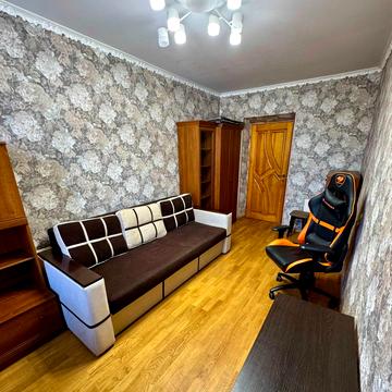 Героїв УПА вул., 30