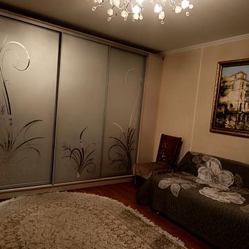 Князя Володимира Великого просп., 102