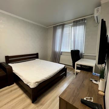 Михайла Грушевського вул., 30в