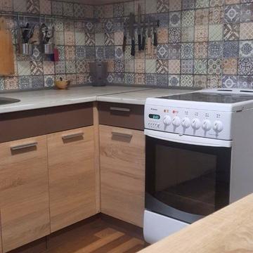 Бориса Гмирі вул., 10/40