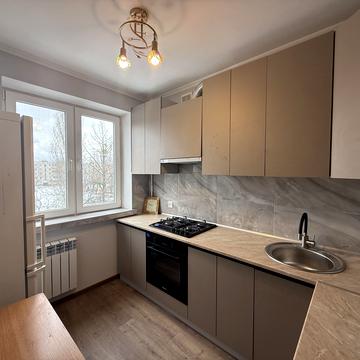 Світла вул., 39