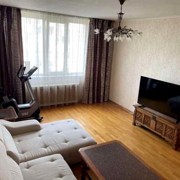 Валерія Лобановського просп., 126-Г