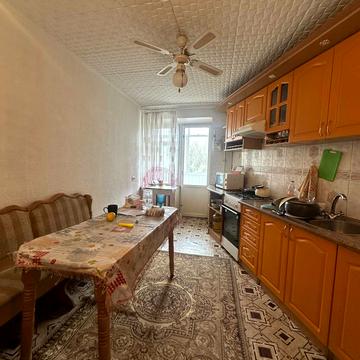 Олександра Довженка вул., 1