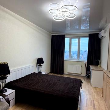 Під Голоском вул., 8