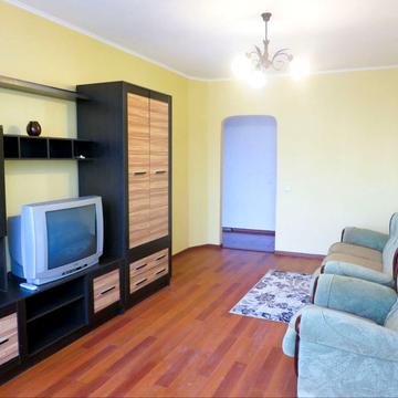 Василя Симоненка вул., 117