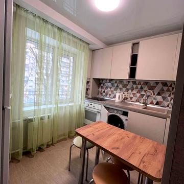 Ореста Левицького вул. (Академіка Курчатова), 22