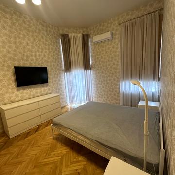 Інститутська вул., 27/6