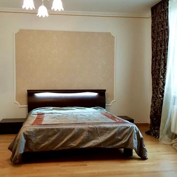 Валерія Лобановського просп. (Червонозоряний), 6-В