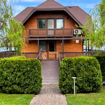 Золочівська