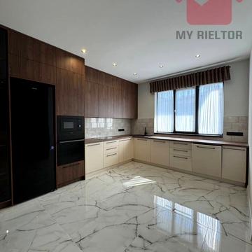 Центральна, 46