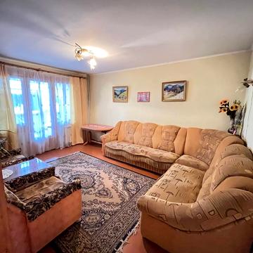 Грушевського вул., 32