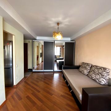 Оболонський просп., 37