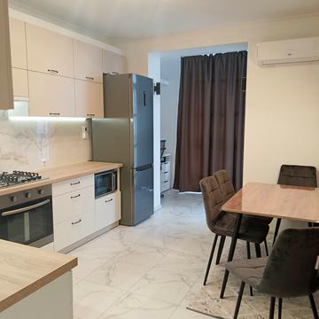 Сімейна вул., 6