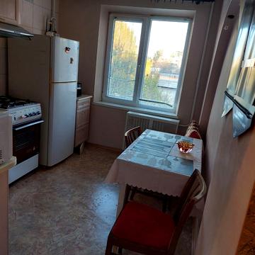 Дмитра Вишневецького вул., 14