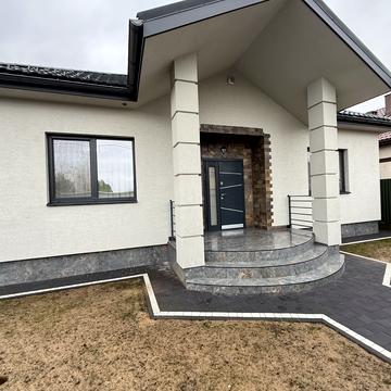 Залізнична вул., 26