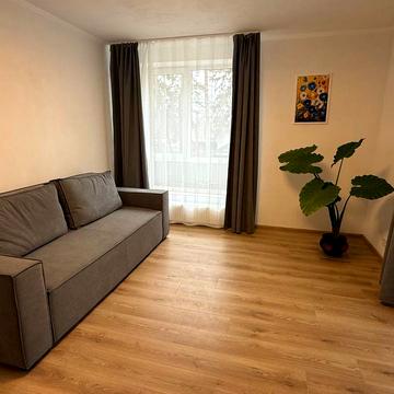 Степана Ленкавського вул., 13-А