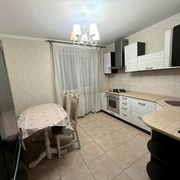 Європейська вул. (Карла Маркса), 84/86