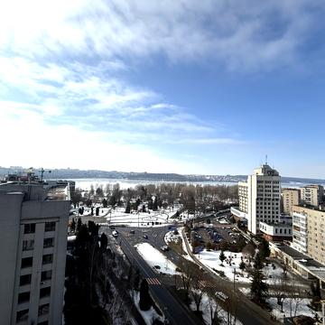 Юліана Опільського вул., (Будинок)