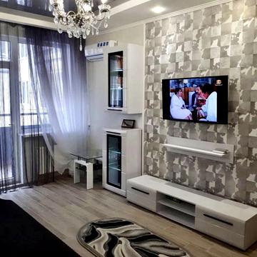 Середньофонтанська вул., 35