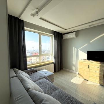 Степана Бандери просп., 36