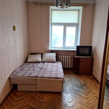 Євгена Коновальця вул. (Щорса), 7-9