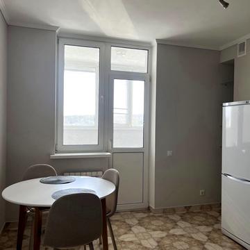 Лукрецька вул., 3