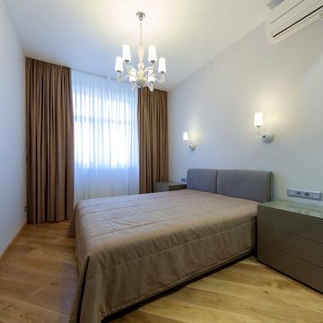 Саперне Поле вул., 12