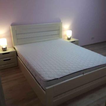 Практична вул., 1