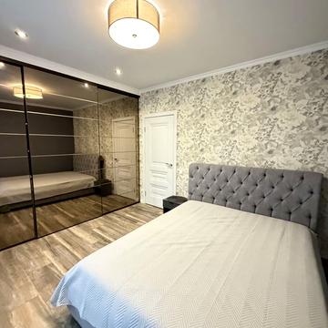 Академіка Глушкова просп., 9-Д