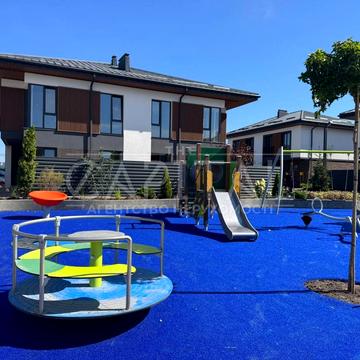 Харківська вул., 5