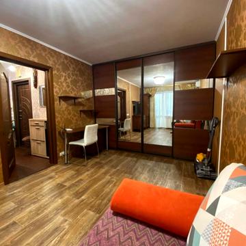 Володимира Івасюка просп. (Героїв Сталінграду), 56-А