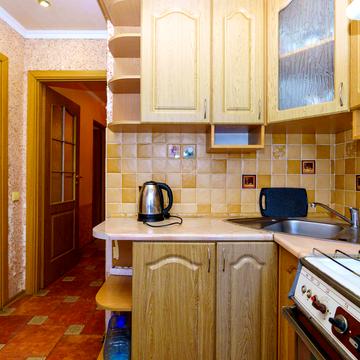 Володимира Кубійовича вул., 12