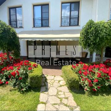 Центральна вул.