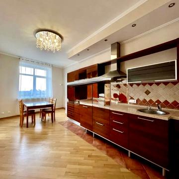 Лесі Українки бульв., 7-Б