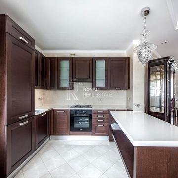 Старонаводницька вул., 13