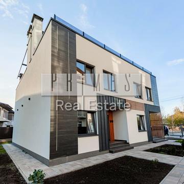 Центральна вул.