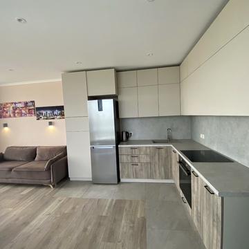 Академіка Заболотного вул., 1-Б