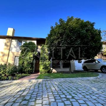 Лугова вул.