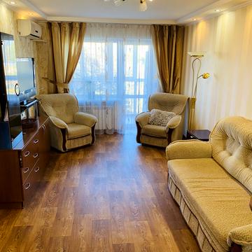 Смілянська вул., 76