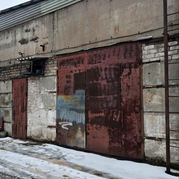 Ударників вул., 52