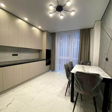 Вовчинецька вул., 1