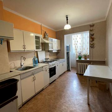 Євгена Чикаленка вул., 54/1