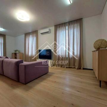 Університетський просп. (Гагаріна), 31