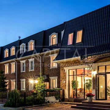 Лобановського вул., 12