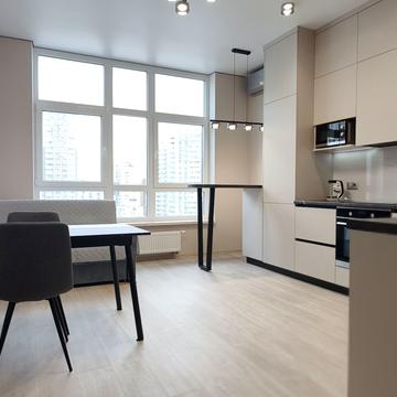 Микільсько-Слобідська вул., 11