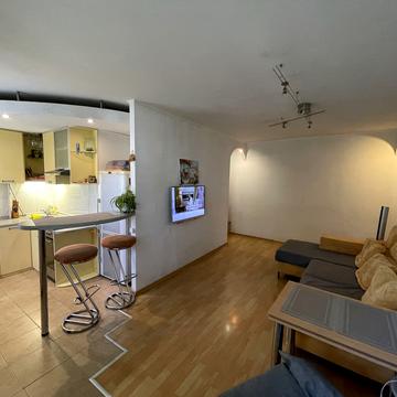 Генерала Безручка вул. (Новоорловська), 22