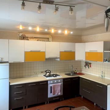 Нескорених вул., 46