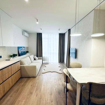 Предславинська вул., 44