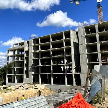 Пилипа Орлика вул., (Будинок 1)