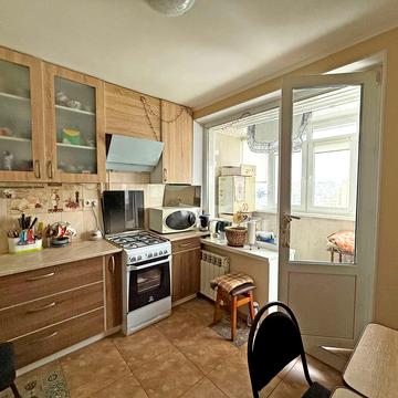 Зодчих вул., 32